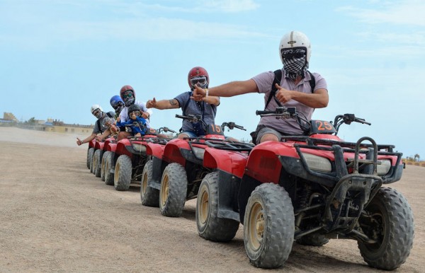 Desert Elegance: Customized Safari Journeys in the Heart of Hurghada